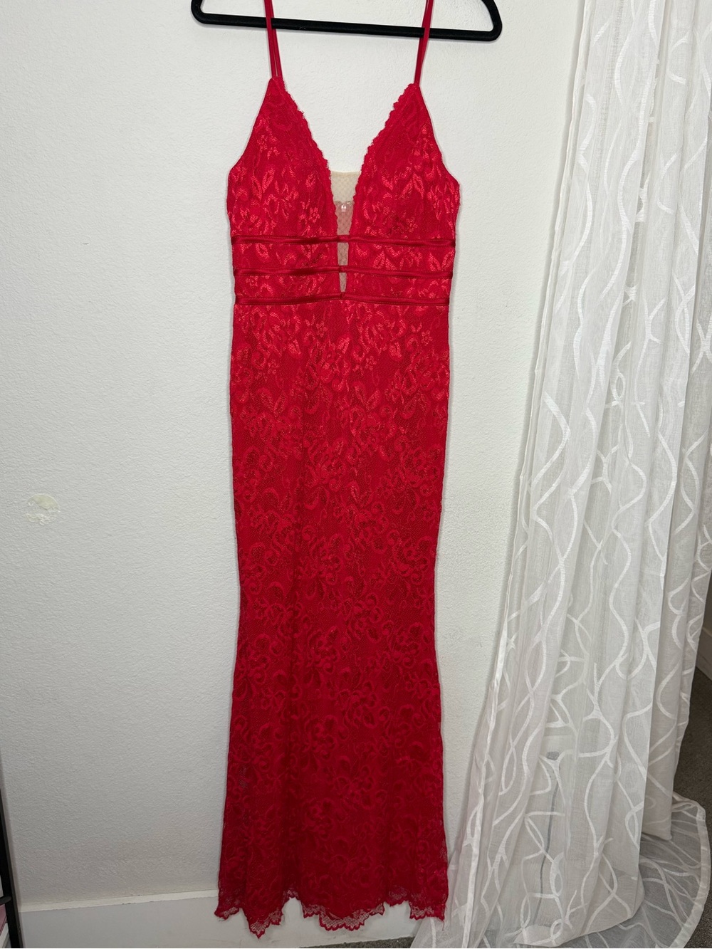 Betsy & Adam Red Lace Plunge Halter Prom Gown - Picture 7 of 7